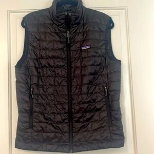 Patagonia men’s black nano puff vest